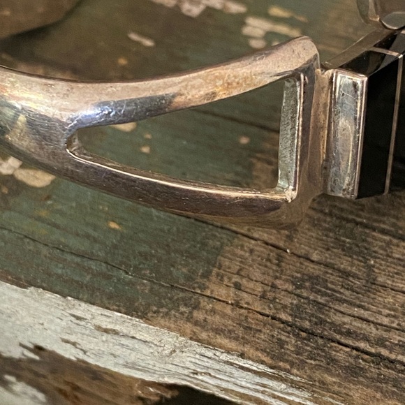 Cuff Bracelet with Black Onyx - Picture 6 of 6